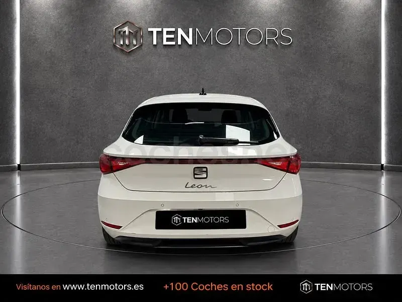 Usado Seat Leon Style 115 CV (84 kW) 2021 Blanco Berlina