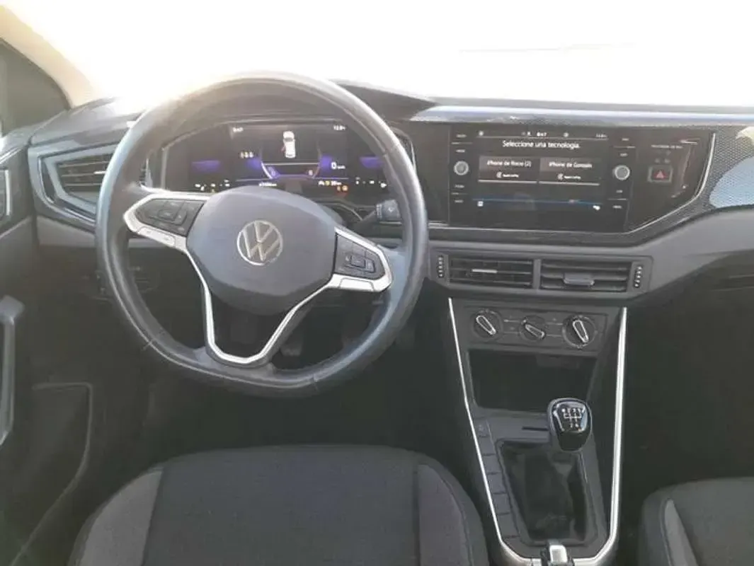 Usado VW Polo Life 95 CV (69 kW) 2022 Negro Utilitario