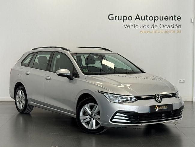 Gris / plata Usado 2021 VW Golf VIII Familiar | 18.390 € (Precio justo) - Imagen 1/4