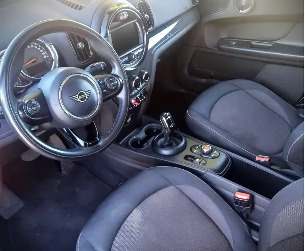 Usado Mini One Countryman 102 CV (75 kW) 2019 Blanco SUV
