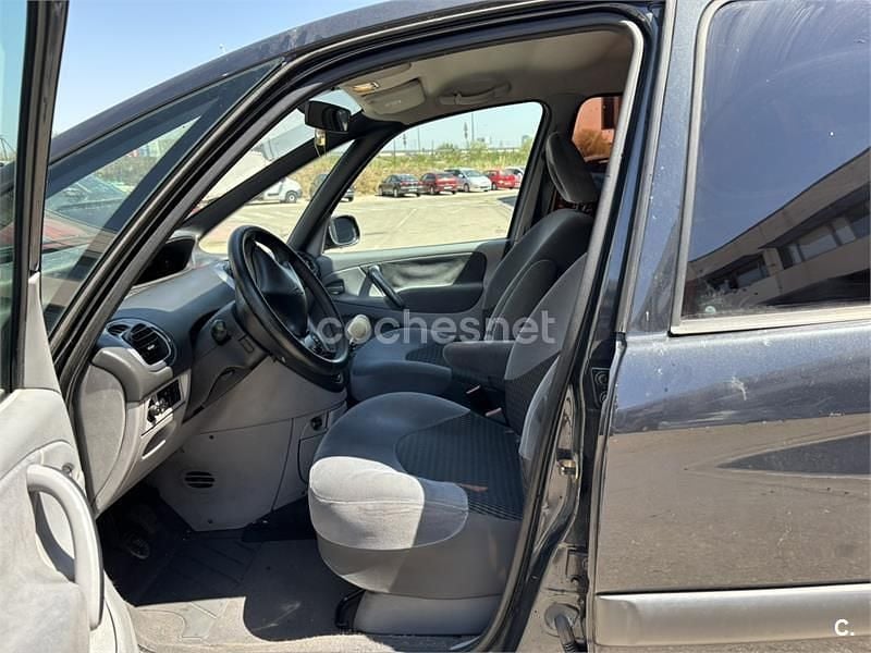 Azul Usado 2005 Citroën Xsara Picasso Exclusive Monovolumen | 1790 € - Imagen 1/2