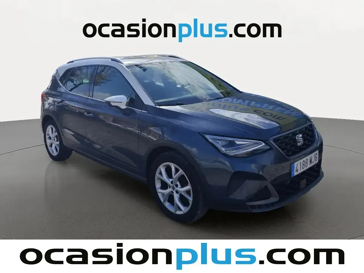 Usado Seat Arona FR 150 CV (110 kW) 2023 Gris SUV
