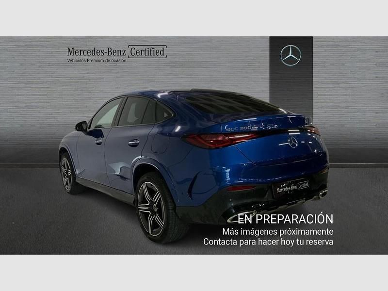 Usado Mercedes GLC300e 333 CV (244 kW) 2024 Azul Coupe