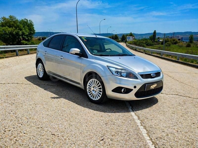 Usado Ford Focus Sport 115 CV (84 kW) 2011 Gris / plata Berlina