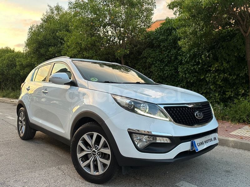 Blanco Usado 2014 Kia Sportage SUV | 8600 € (Precio justo) - Imagen 1/4