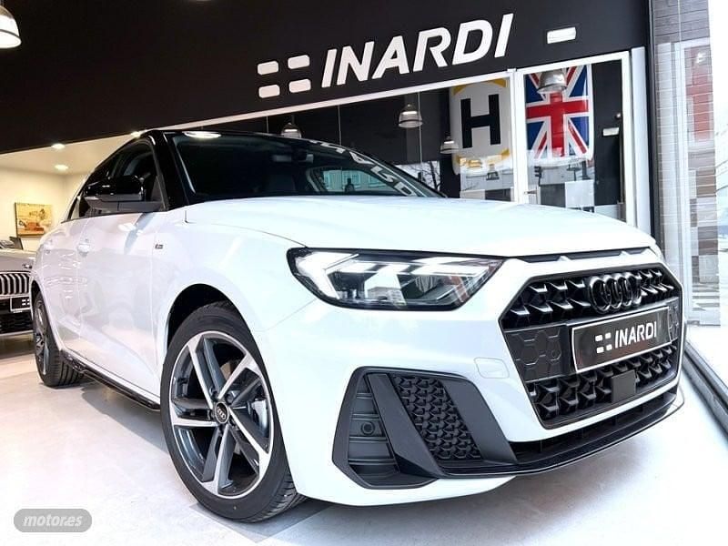 Blanco Nuevo 2025 Audi A1 Black Edition Utilitario | 33.990 € - Imagen 1/4