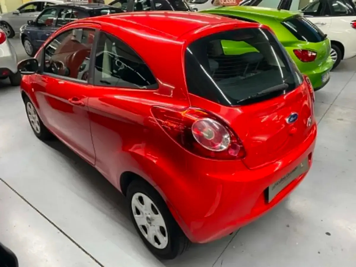 Usado Ford Ka S 69 CV (50 kW) 2013 Rojo Utilitario