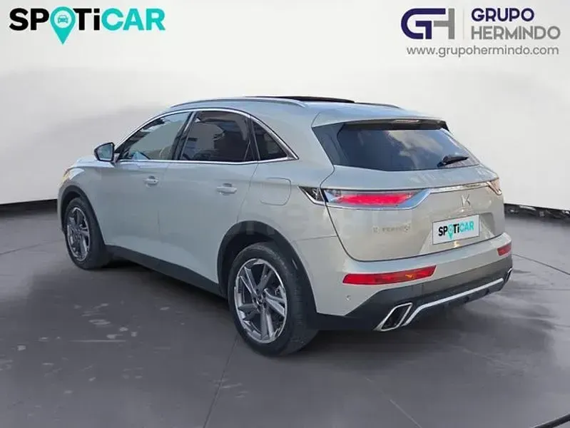 Usado DS Automobiles DS7 Crossback So Chic 300 CV (220 kW) 2021 Gris / plata SUV