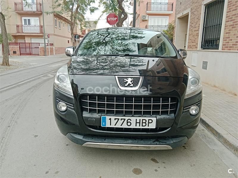 Usado Peugeot 3008 Active 112 CV (82 kW) 2011 Negro Familiar