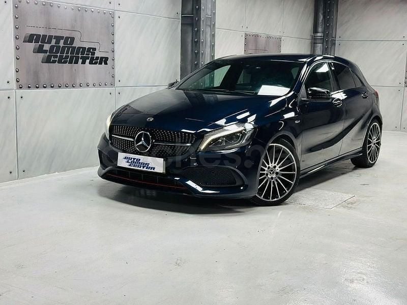 Usado Mercedes A250 218 CV (160 kW) 2017 Azul Berlina