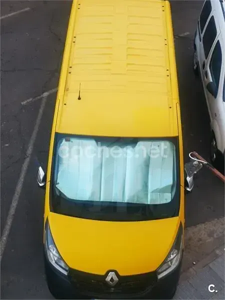 Usado Renault Trafic LIMITED 120 CV (88 kW) 2019 Amarillo Monovolumen