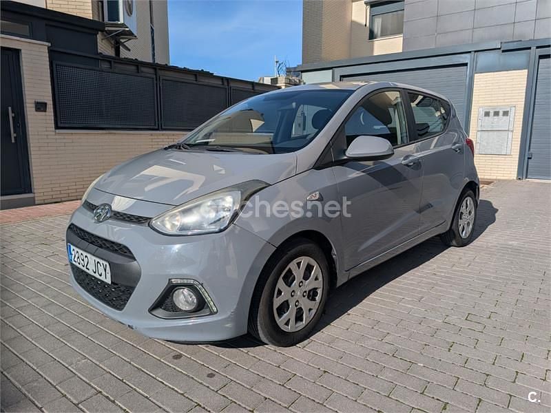 Gris / plata Usado 2015 Hyundai i10 Utilitario | 6500 € (Buen precio) - Imagen 1/4
