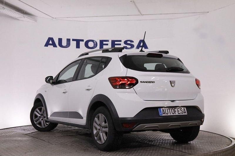Usado Dacia Sandero Expression 100 CV (73 kW) 2022 Blanco