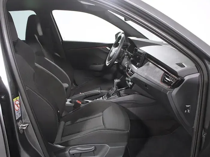 Usado Skoda Kamiq 150 CV (110 kW) 2025 Gris SUV