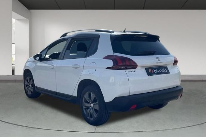 Usado Peugeot 2008 Signature Sky 82 CV (60 kW) 2019 SUV