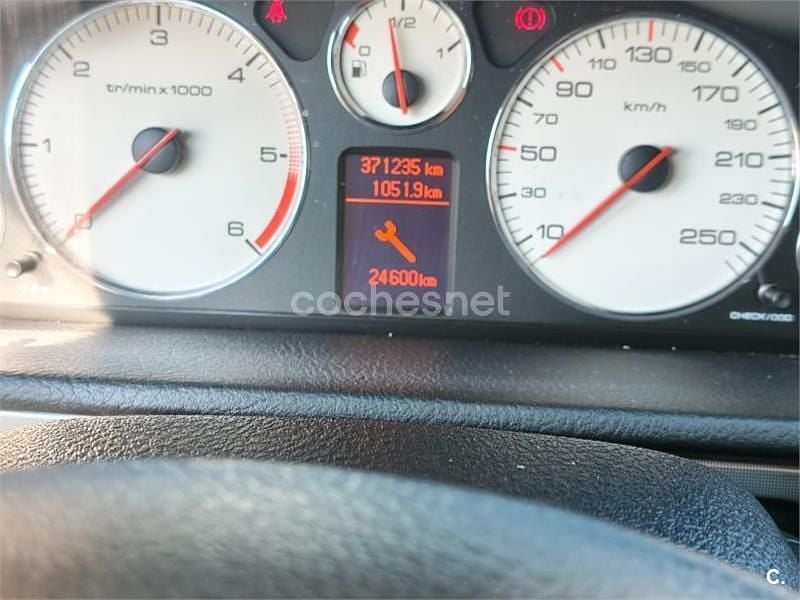 Usado Peugeot 407 Premium 136 CV (100 kW) 2008 Negro Berlina