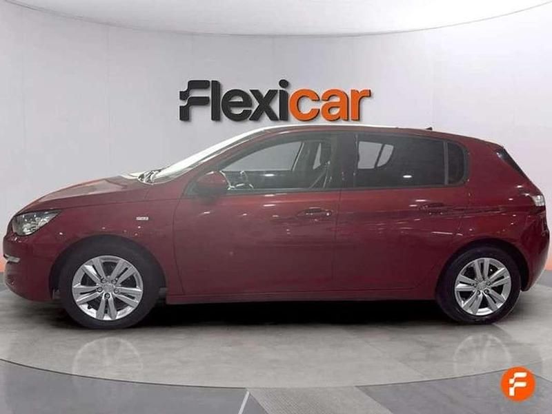 Usado Peugeot 308 Style 110 CV (80 kW) 2016 Rojo Utilitario