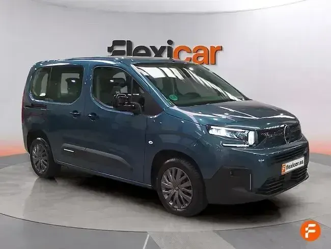 Usado Citroën Berlingo 102 CV (75 kW) 2025 Verde Monovolumen