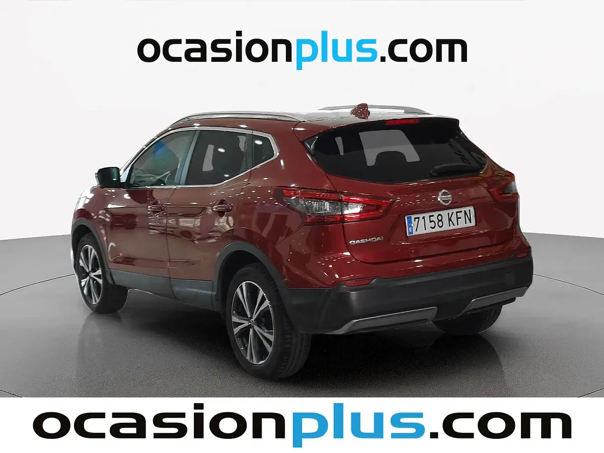 Usado Nissan Qashqai N-Connecta 110 CV (80 kW) 2017 Rojo SUV