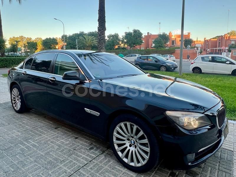 Usado BMW 740L 326 CV (239 kW) 2010 Negro Berlina