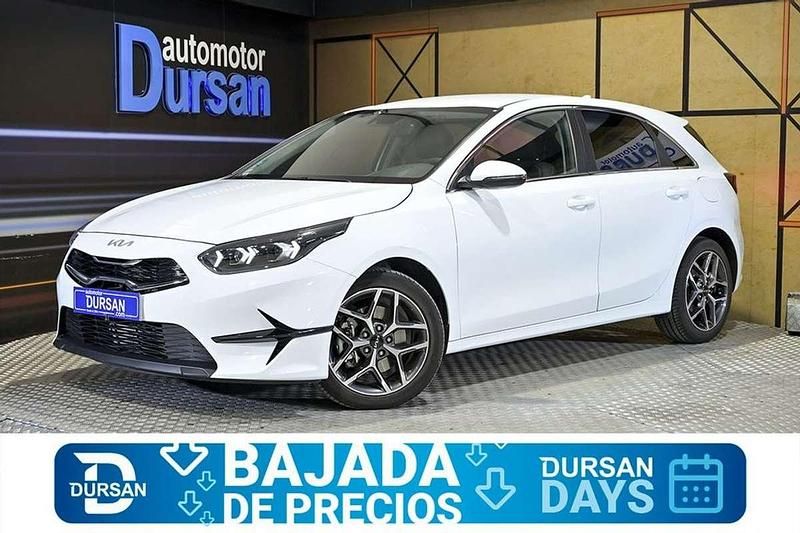Blanco Usado 2024 Kia Ceed Utilitario | 19.990 € (Un poco caro) - Imagen 1/4