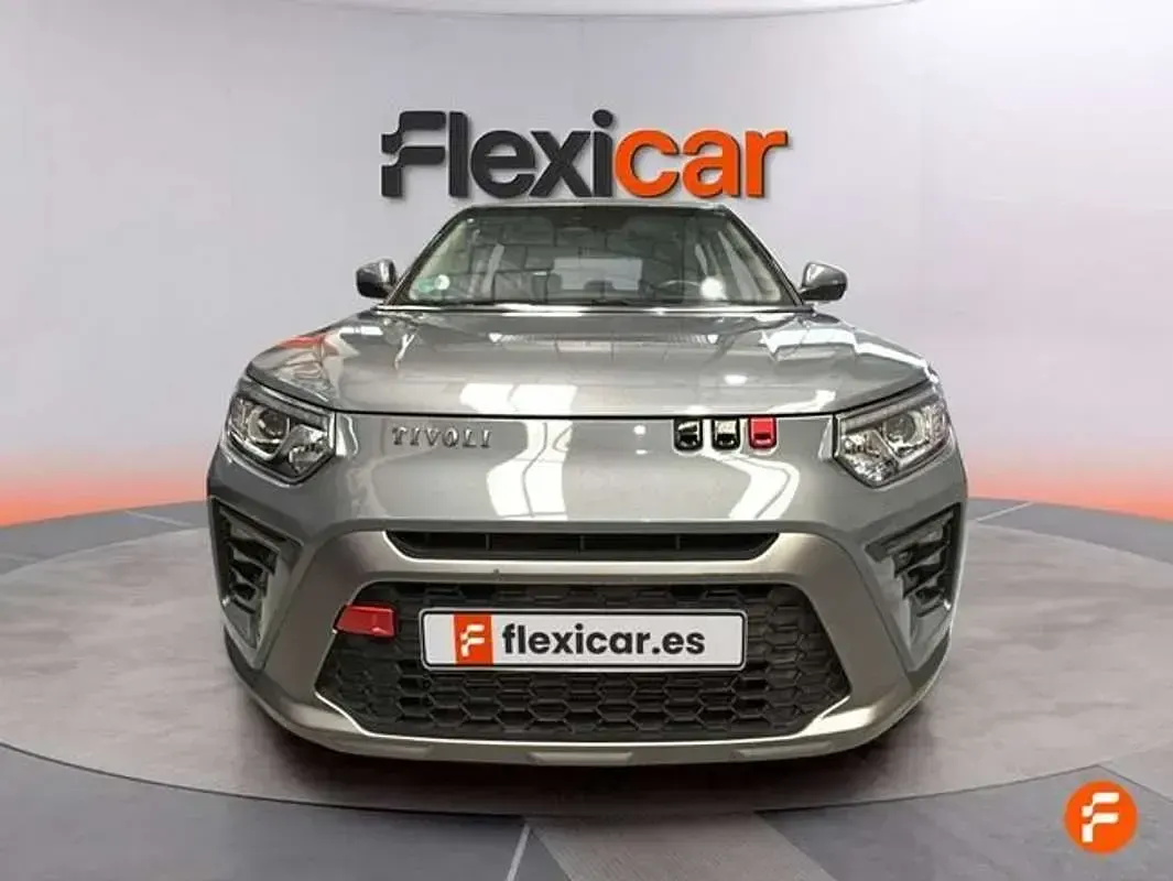 Usado SsangYong Tivoli 135 CV (99 kW) 2024 Gris SUV