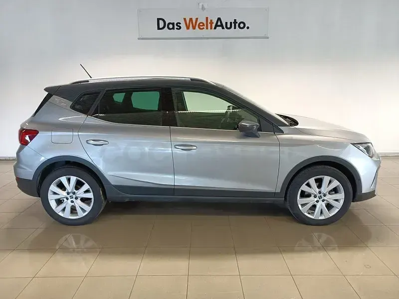 Usado Seat Arona Xperience 110 CV (80 kW) 2023 Blanco SUV