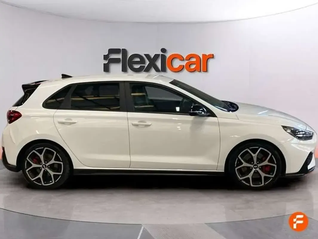 Usado Hyundai i30 250 CV (183 kW) 2022 Blanco Utilitario