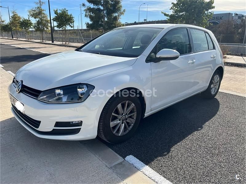 Usado VW Golf VII Advance 105 CV (77 kW) 2013 Blanco Berlina