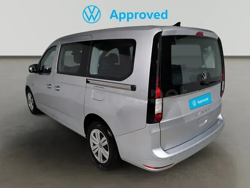 Usado VW Caddy Maxi 122 CV (89 kW) 2025 Gris / plata Monovolumen