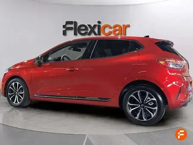 Usado Renault Clio Techno 90 CV (66 kW) 2024 Rojo Utilitario