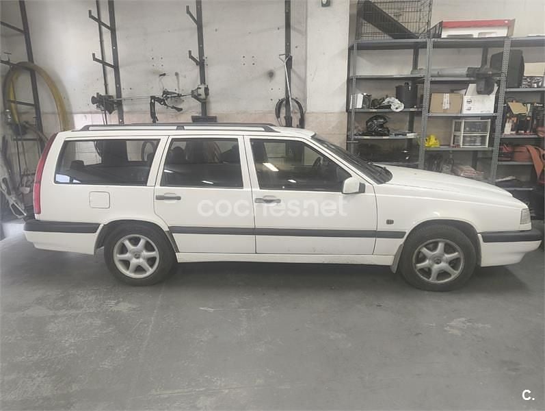 Usado Volvo 850 144 CV (105 kW) 1996 Blanco Familiar