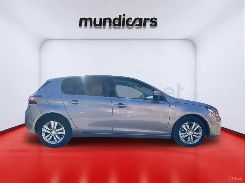 Begagnad Peugeot 308 Style 120 HK (88 kW) 2017 Grå Sedan
