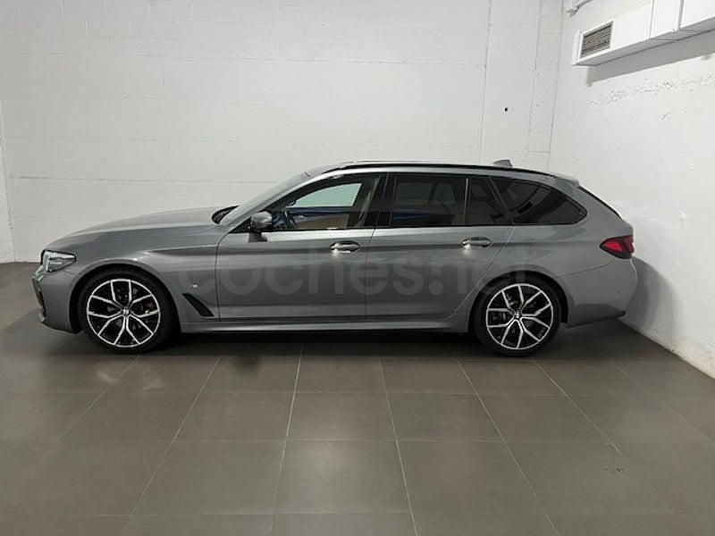 Usado BMW 520 Comfort Edition 190 CV (139 kW) 2023 Gris / plata Familiar