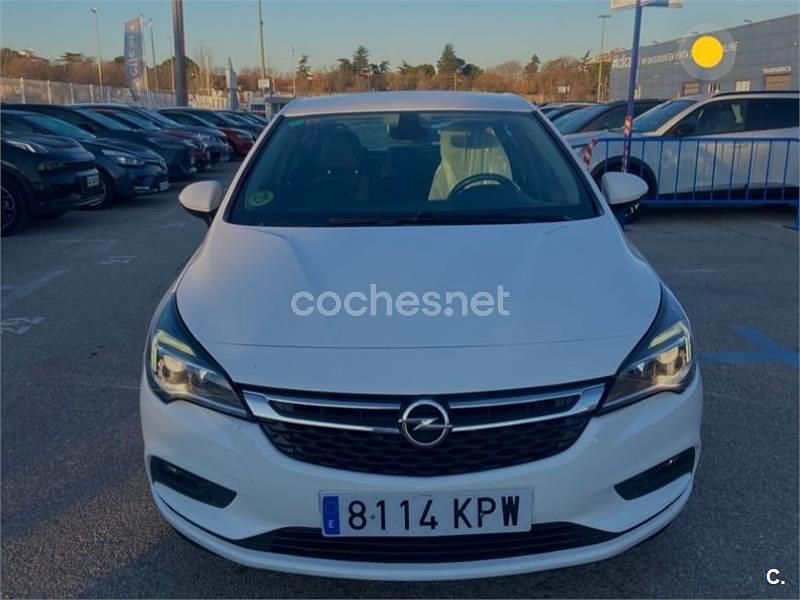 Usado Opel Astra Business 110 CV (80 kW) 2018 Blanco Berlina