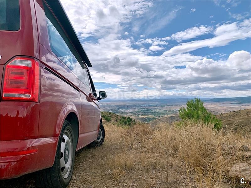 Granate Usado 2018 VW California Beach Van | 53.500 € (Un poco caro) - Imagen 1/4