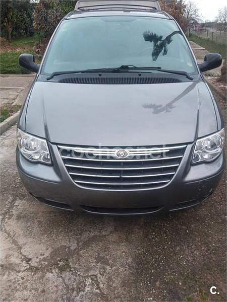 Usado Chrysler Voyager 150 CV (110 kW) 2008 Gris / plata Monovolumen
