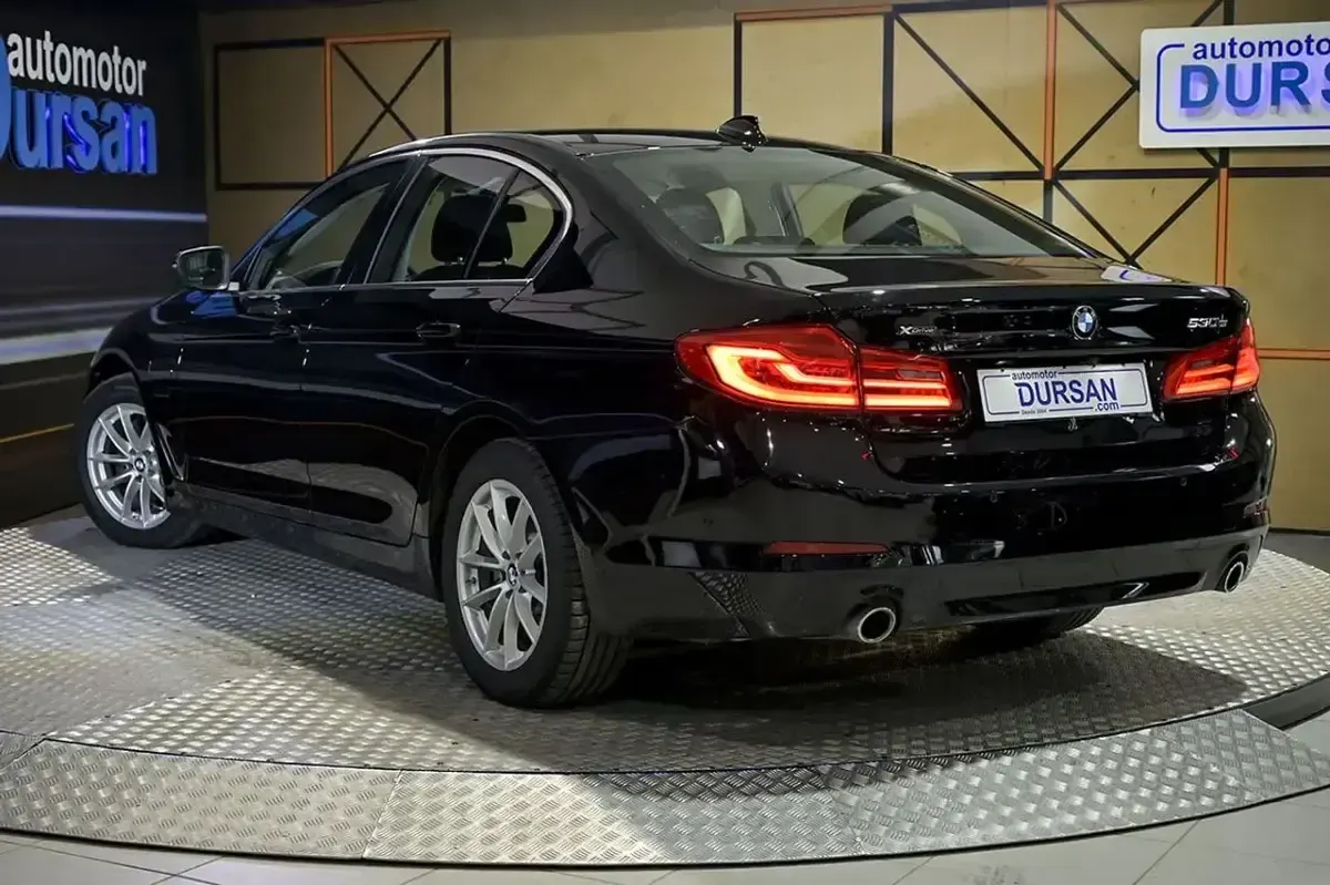 Usado BMW 530e 252 CV (185 kW) 2020 Negro Berlina