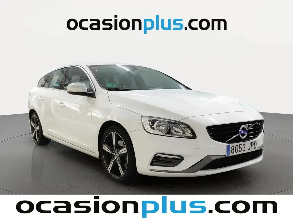 Usado Volvo V60 R-Design Momentum 150 CV (110 kW) 2016 Blanco Familiar