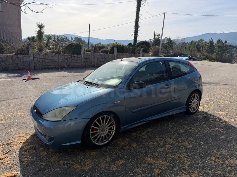 Usado Ford Focus Trend 100 CV (73 kW) 2004 Azul Berlina