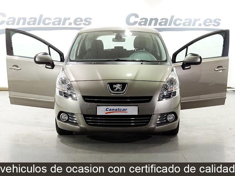 Usado Peugeot 5008 Access 120 HP (88 kW) 2011 Cinzento Monovolume