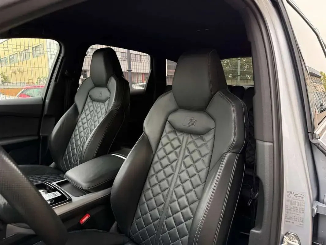 Usado Audi SQ7 Ambiente 435 CV (319 kW) 2020 Gris SUV