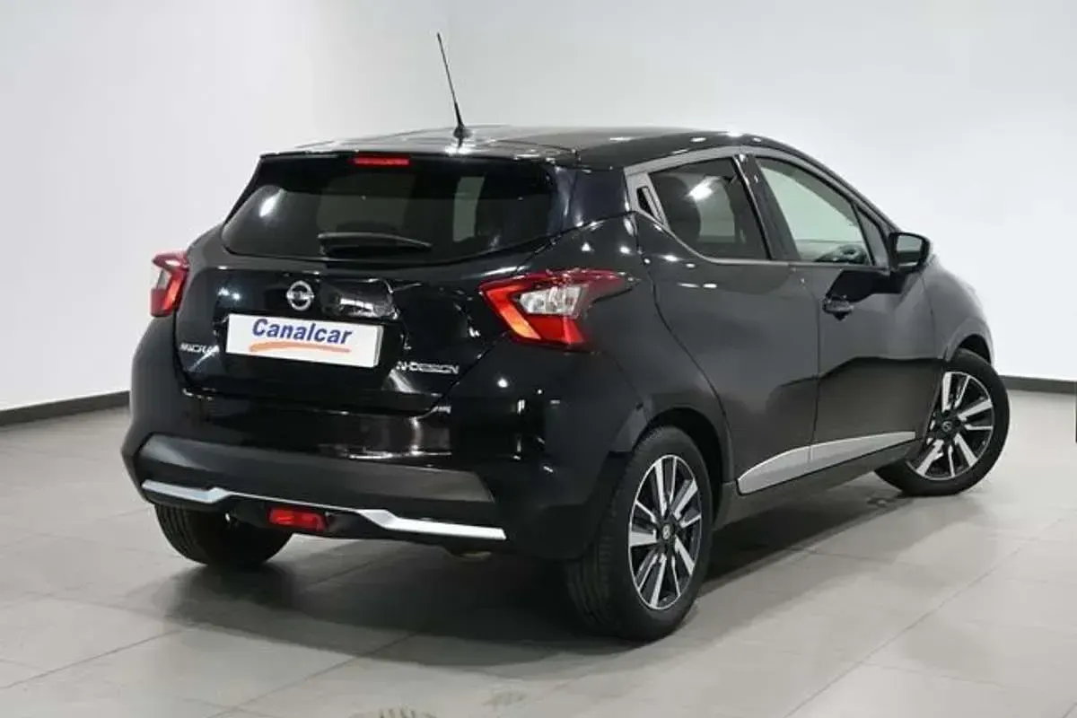 Usado Nissan Micra 92 CV (67 kW) 2021 Negro Utilitario