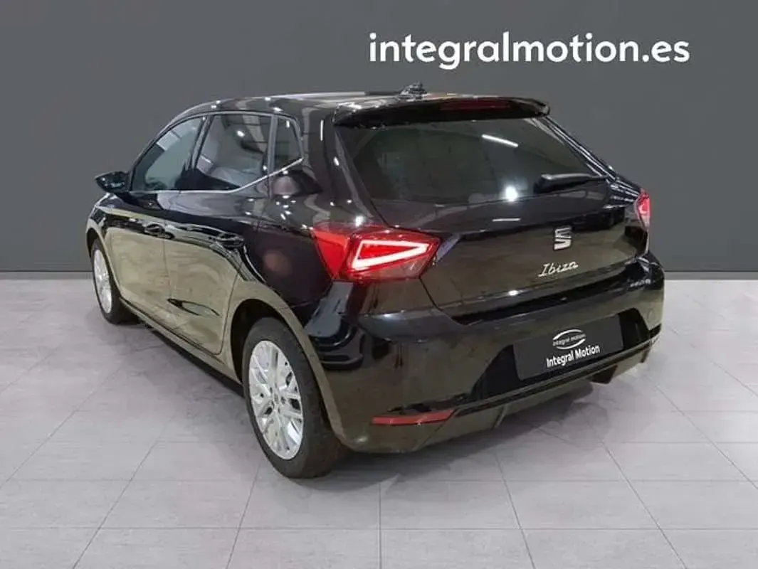 Usado Seat Ibiza XCELLENCE 116 CV (85 kW) 2025 Negro Utilitario