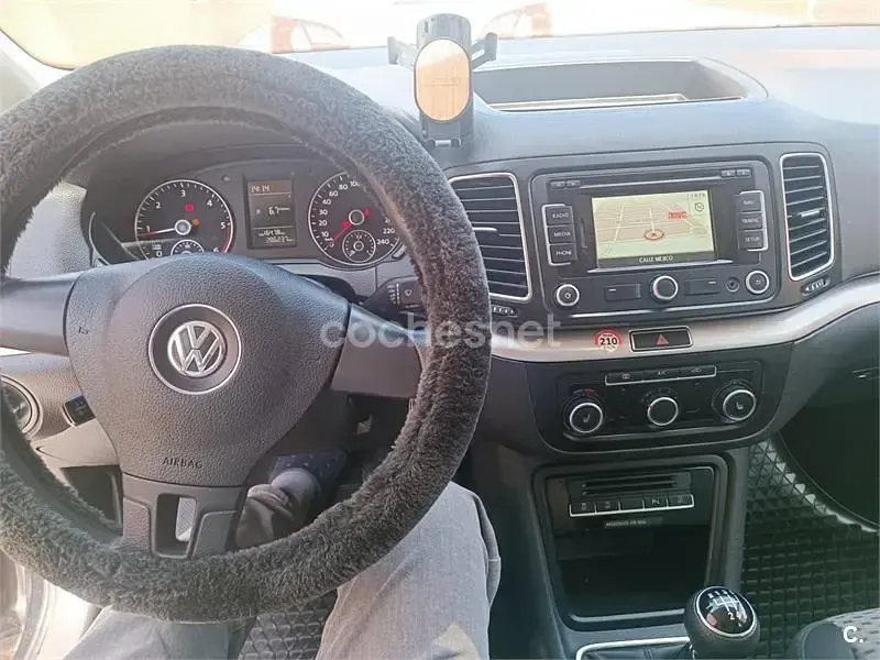 Usado VW Sharan Advance 140 CV (102 kW) 2014 Negro Monovolumen