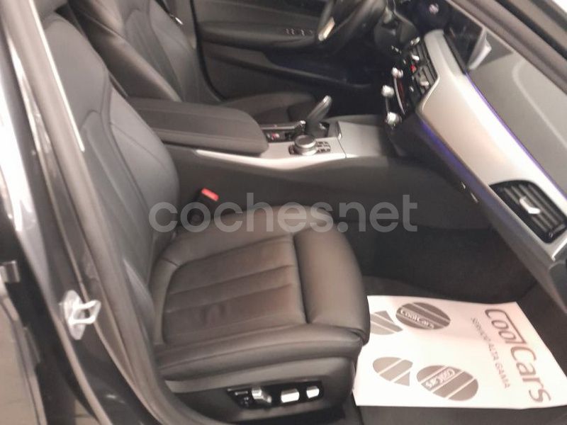 Usado BMW 520 Comfort Edition 197 CV (144 kW) 2020 Gris / plata Berlina