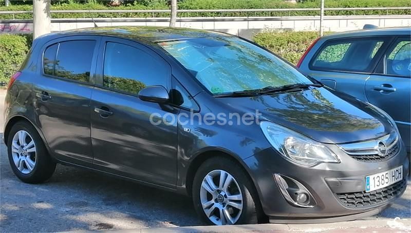 Gris / plata Usado 2011 Opel Corsa Selective Berlina | 4350 € (Precio justo) - Imagen 1/4