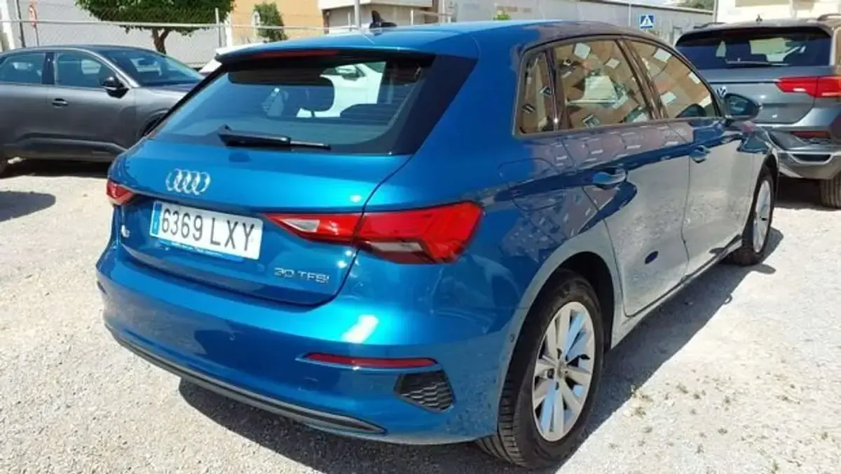 Usado Audi A3 Sportback 110 CV (80 kW) 2022 Azul Utilitario