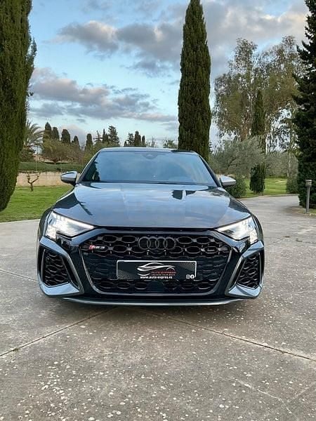 Usado Audi RS3 400 CV (294 kW) 2022 Gris / plata Berlina