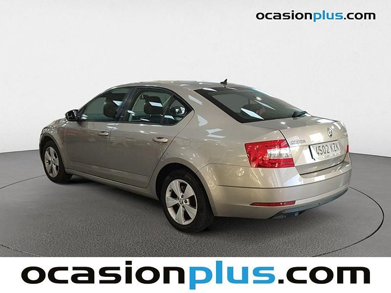 Usado Skoda Octavia Ambition 116 CV (85 kW) 2019 Beige Berlina